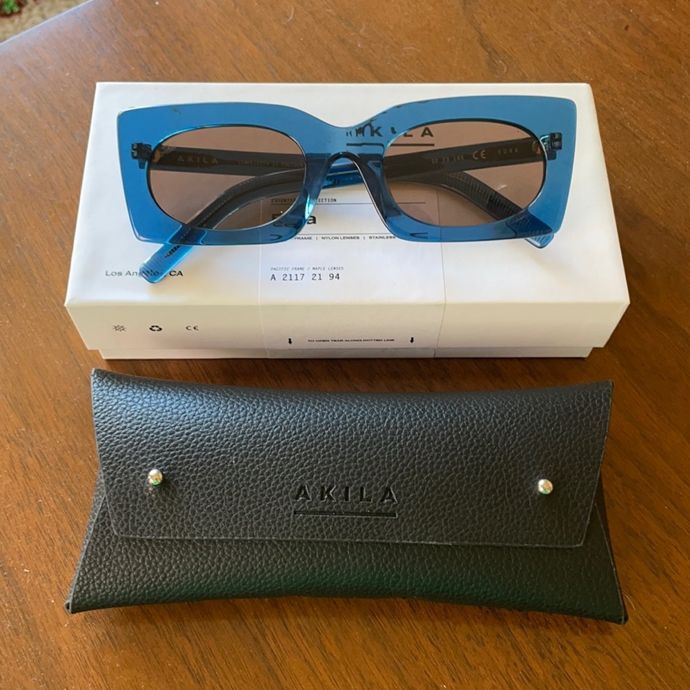 Akila Edra sunglasses pacific acetate / maple lens/ silver hardware